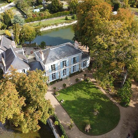 Les Douves Bed & Breakfast Onzain Exterior photo