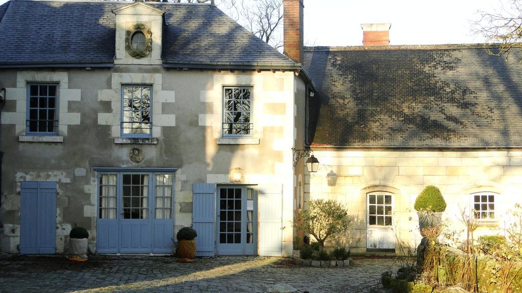 Les Douves Bed & Breakfast Onzain Exterior photo