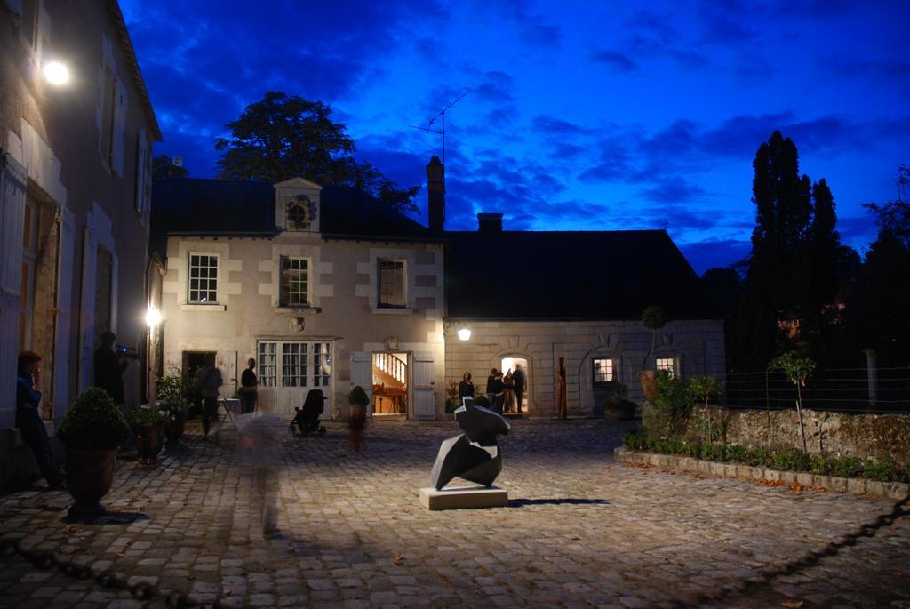 Les Douves Bed & Breakfast Onzain Exterior photo
